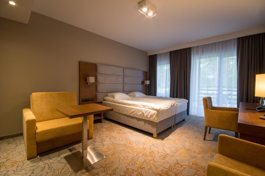 Rezydencja Sosnowa Luxury Hotel Janów Lubelski Dış mekan fotoğraf