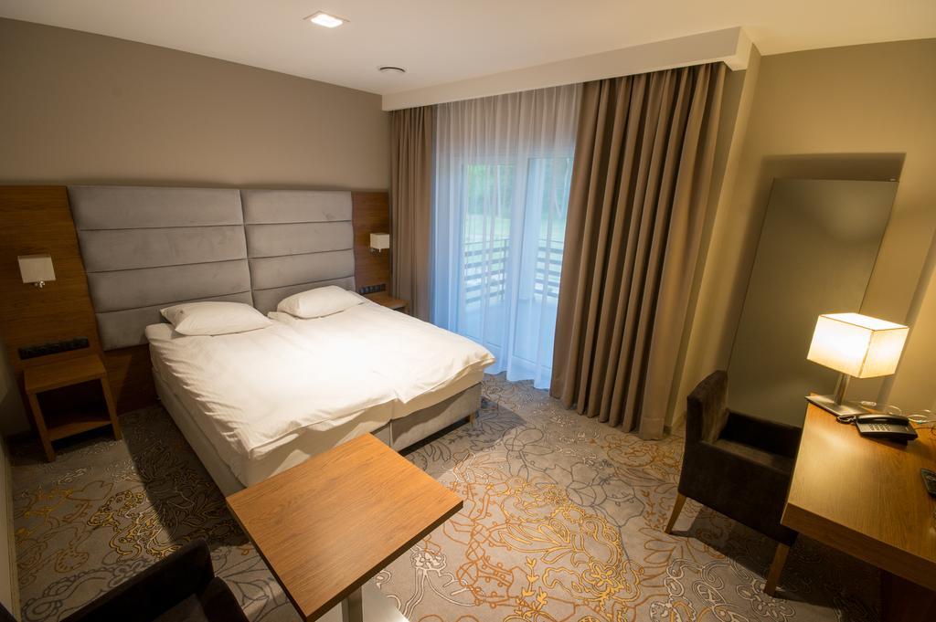 Rezydencja Sosnowa Luxury Hotel Janów Lubelski Dış mekan fotoğraf