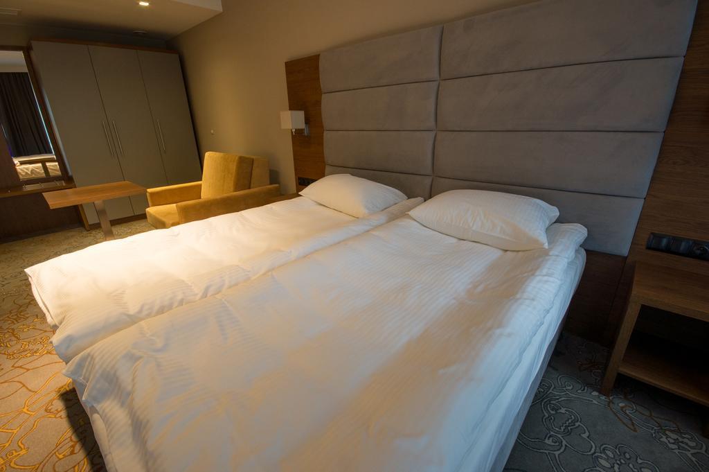 Rezydencja Sosnowa Luxury Hotel Janów Lubelski Dış mekan fotoğraf